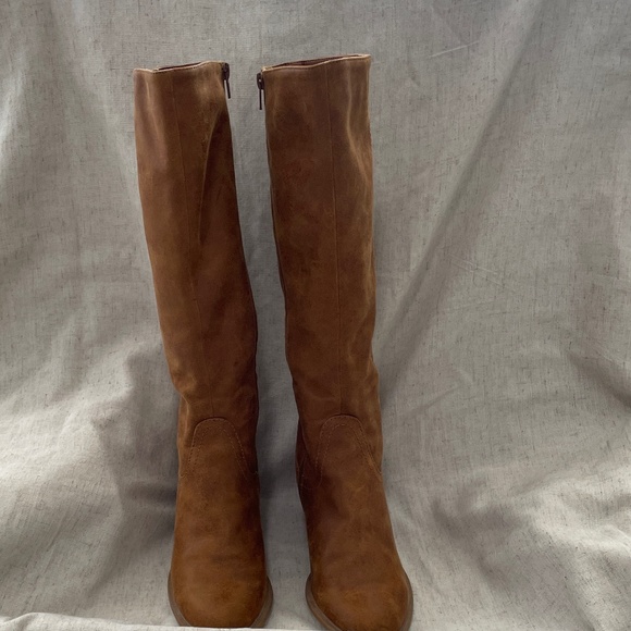 Brown heeled boots - Picture 1 of 2